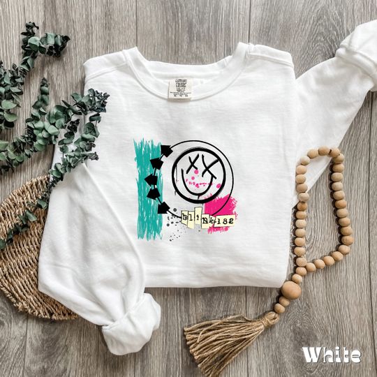 B182 Sweatshirt, Smile Face Sweater, Retro Smile Face Crewneck, Cute Smile Sweatshirt, Rock B182,Trendy Smile B182 Sweatshirt
