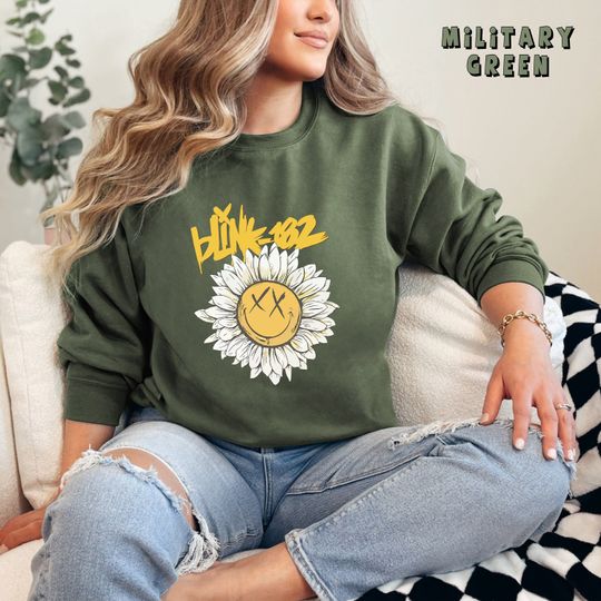 Smiling Flower Shirt, Smiley Face Trendy Graphic Shirt, Comfy Sleep Shirt for Women, Vintage B182 2003 Album Sweatshirt, Arrow Smiley