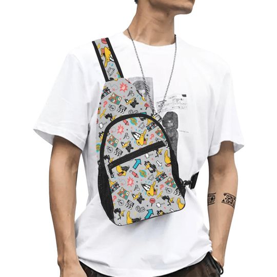 Character Daffy Print Chest Bag