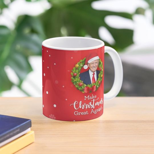 Make Christmas Great Again with Trump on red background Funny Christmas card gifts HD HIGH QUALITY ONLINE STORE Coffee Mug