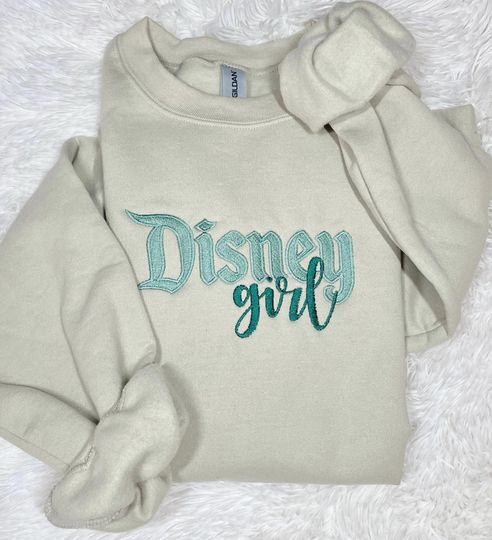 Disneyland Embroidered Sweater, Disneyland Sweatshirt, Disneyland Shirt, Disneyland Sweatshirt Women, Disneyland Sweater, Disneyland Mom