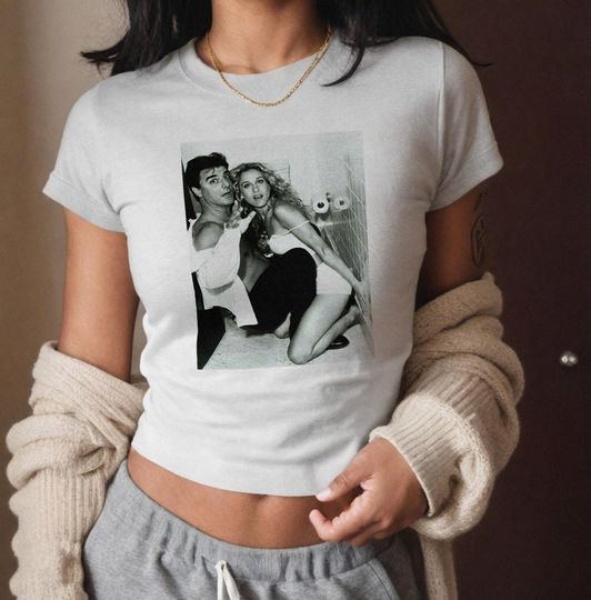 Carrie and Big Heavy Cotton 90s / Y2k cute baby tee