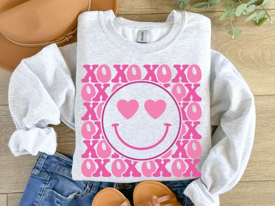 Smiley Face XOXO Sweatshirt, Vintage XOXO Smiley Face Sweater, Retro Smiley Face XOXO Valentine Tshirt, Girly Valentine Day Gift