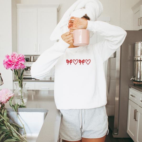 Coquette xoxo embroidered sweatshirt, Love embroidery heart sweater, Pink and red Valentine's day sweatshirt, Trendy heart and bow shirt