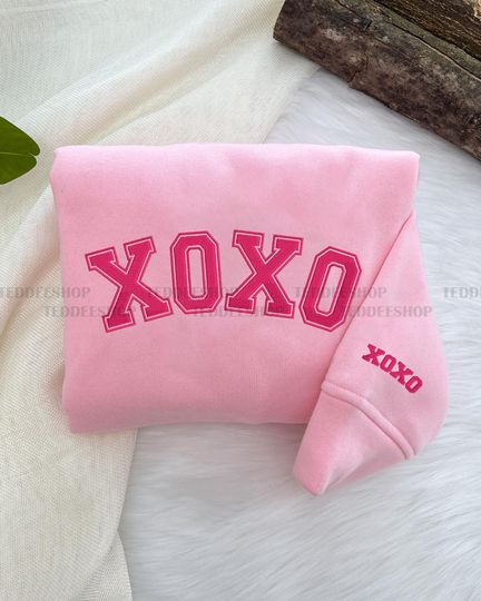 XOXO Valentine Embroidered Sweatshirt, Valentine's Day Embroidered Crewneck, Embroidered VDay Sweater, Valentine Gift