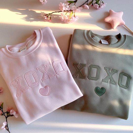 Valentine Sweatshirt, Embroidered XOXO Sweater, Love sweatshirt, Valentines Day Gift, Gift for Her, Valentines Day, Xoxo Shirt, Gift for Mom