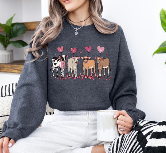 Cow Lovers' Valentines Sweater, Valentines Day Crewneck, Valentines Cow Sweatshirt, Valentines Day Sweat, Pink Pullover, XOXO Cow Lover Gift