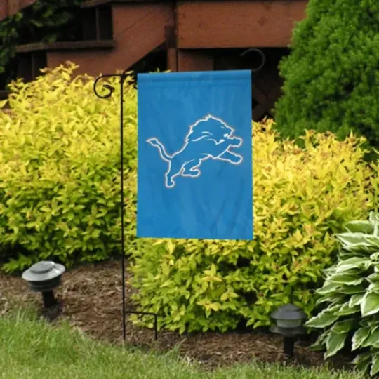 football DETROIT LIONS GARDEN OR WINDOW FLAG  15 X 10.5