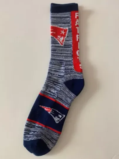 New England Patriots Adult Socks- 1 Pair- Large - Brand New Free Shipping (A1)