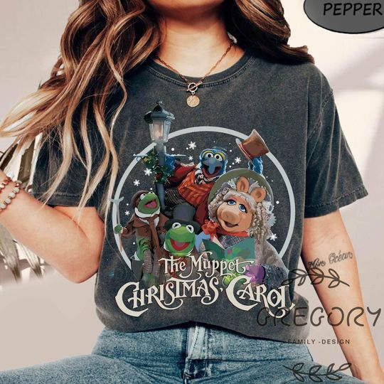 Retro 90s The Muppet Christmas Carol Characters Group Comfort Colors Shirt, K the frog Gonzo Miss Piggy Christmas Movie Gift Shirt