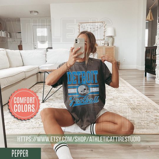 Detroit Football Comfort Colors Vintage Style T-Shirt, Detroit Football Tee, Detroit Football Shirt,Detroit Sweater,Sunday Football FRE18