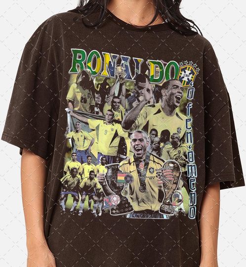 Limited Ronaldo Nazario R9 90s Graphic Tee, Soccer/Football Gifts For Woman and Man Unisex T-Shirt