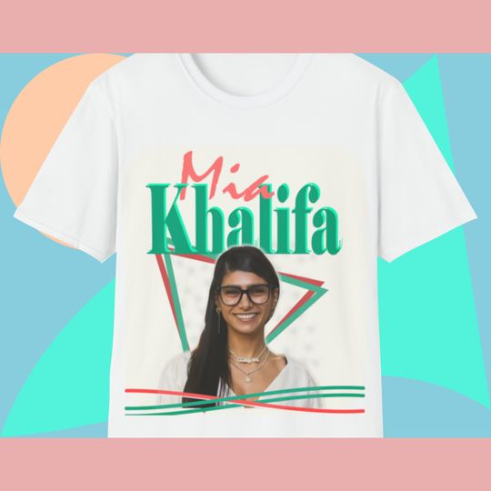 Mia Khalifa - Vintage - Retro - Funny Silly Ironic 80s 90s inspired - Unisex Softstyle Graphic T-Shirt - Gift for Sports Fan