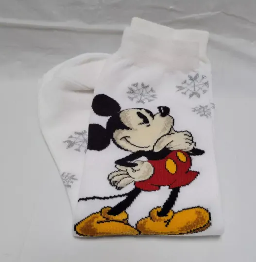 NWOT VTG Disney Store Ladies Socks  Adult - Mickey Mouse with Snow