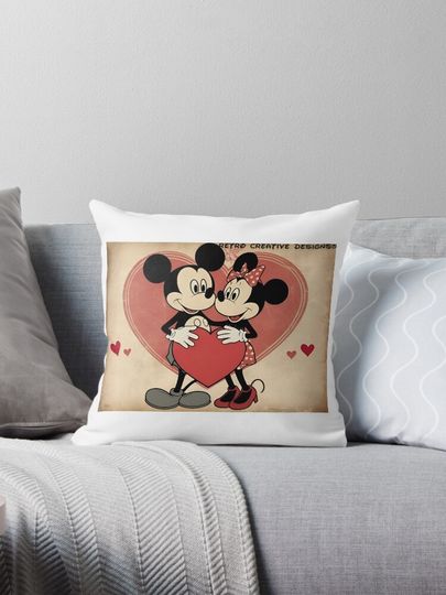 Discover Mickey and Minnie (Version 1928) In Love. Magical Love Pillow