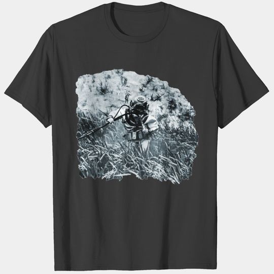 US Navy Diver Underwater with Mark V Diving Helmet T-shirt