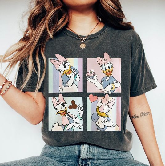 Vintage Disney Daisy Shirt, Retro Daisy Duck Emostick T-shirt, Daisy Duck Disneyland Tee, Magic Kingdom, Disney Family Trip, Birthday Gift