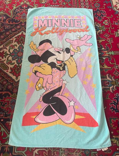 Discover Disney Minnie Hollywood Minnie Mouse Vintage Graphic Beach Towel