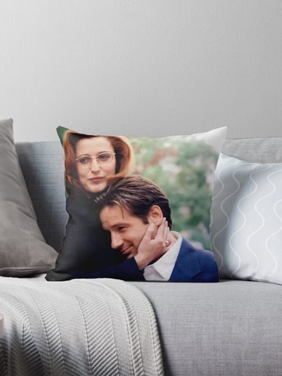 The X Files - #20 Pillow