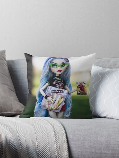 Let's go to the Boo York Comic Con! Ghoulia Yelps Monster High Doll Pillow
