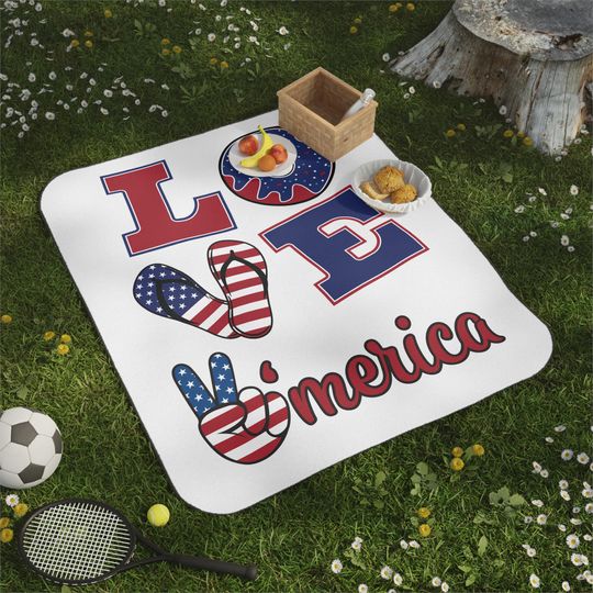 Water Resistant Love America Picnic Blanket, Stadium Blanket, Outdoor Camping; Beach Mat, Carrying Strap