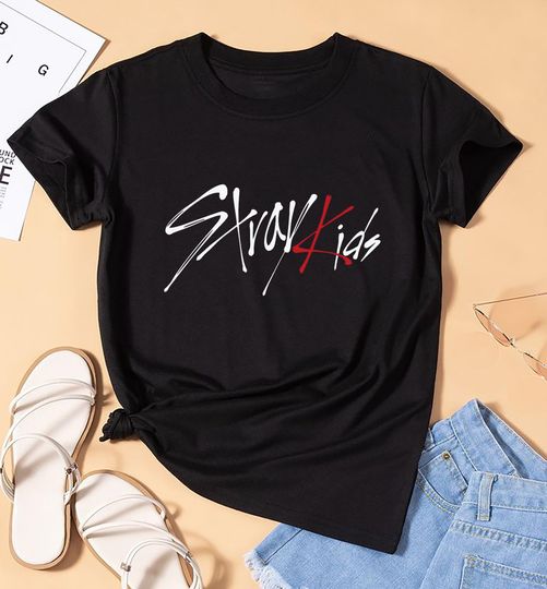 Stray Kids Graphic Shirt, Stray Kids 2025 Tour Shirt, Stray Kids Kpop Fan Shirt, Stray Kids Merch, SKZ Shirt, SKZ Kpop Band Shirt, SKZ Tee