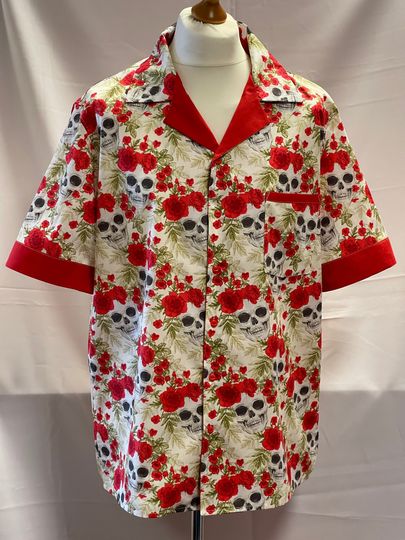 Handmade Retro Cuban Collar Hawaiian Rockabilly Shirt - Ivory with Skulls & Red Roses