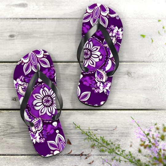 Womens purple paisley flip flops. Summer shoes.  Beach flip flops. Camping gear. International shipping