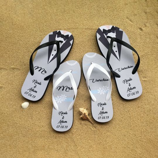 Custom Flip Flops, Bridal Flip Flops, Wedding Flip Flops, Mr Flip Flop, Mrs Flip Flops,White flip flops,Beach flip flop