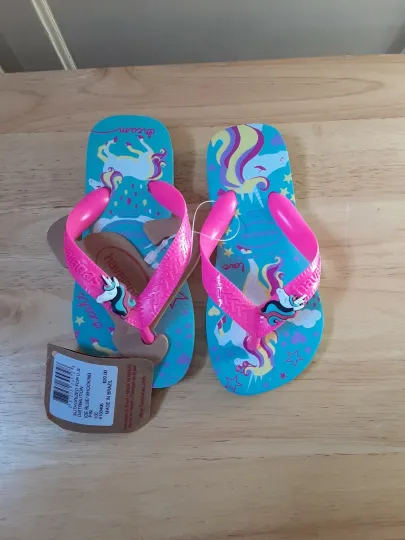 Havaianas Girls Flip Flops Size 10   NEW WITH TAGS