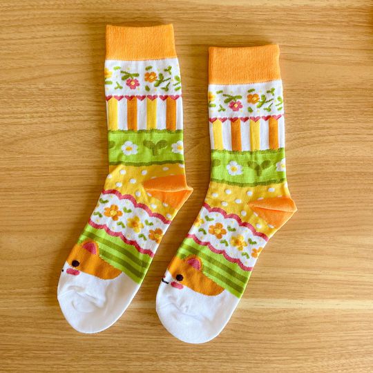 Brle the Cat Daisy Pattern - Cotton Socks | crew socks, fashion, cats, daisies, kawaii, womens socks, novelty socks