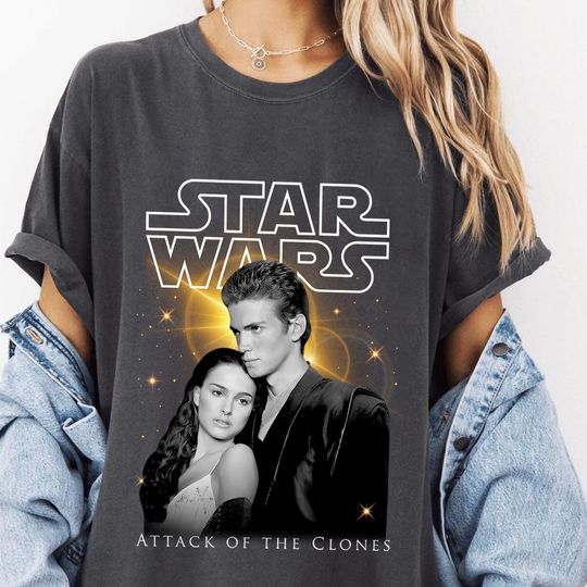 Discover Comfort Colors Anakin and Padme Star Wars T-Shirt, Soft Cotton Graphic Tee, Romantic Sci-Fi Fan Gift, Vibrant Print for Movie Lovers