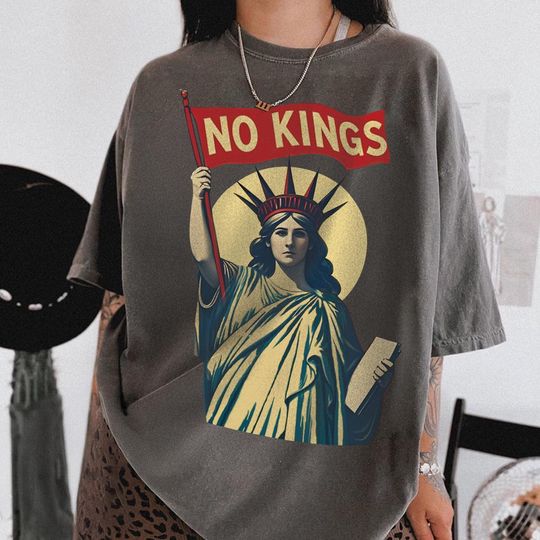 No Kings T-Shirt, No Kings In America Shirt, Protest Shirt, Pro Democracy Shirt, Patriotic Protester, Political Resistance Tee