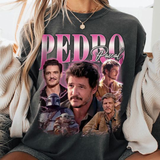 Pedro Pascal Pink Mandalorian Fantastic Four Vintage T-Shirt, Retro Funny Pedro Pascal Shirt, Pedro Pascal Fans Gif,Trending Unisex Tee 2025