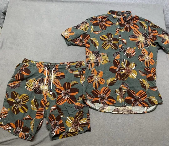 Jogal Unisex Multi Color Hawaiian Shirt and Shorts Set Size Large EUC