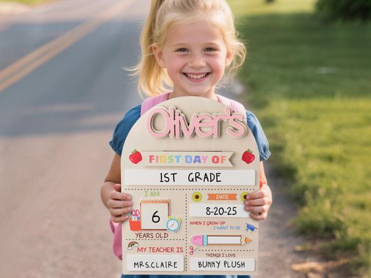 Custom First Day Of School Sign,Personalized Back To School Sign,1st Day of School Board,Kindergarten Wooden School Sign,Back To School Gift