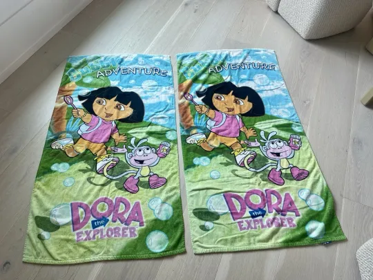 VTG Nick 90s  Dora The Explorer  Beach Towels Boots Vintage 2004