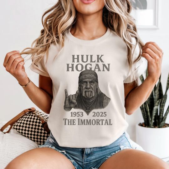Hulk Hogan Tribute T-Shirt Retro Wrestling Memorial 1953-2025 Legend Graphic Tee