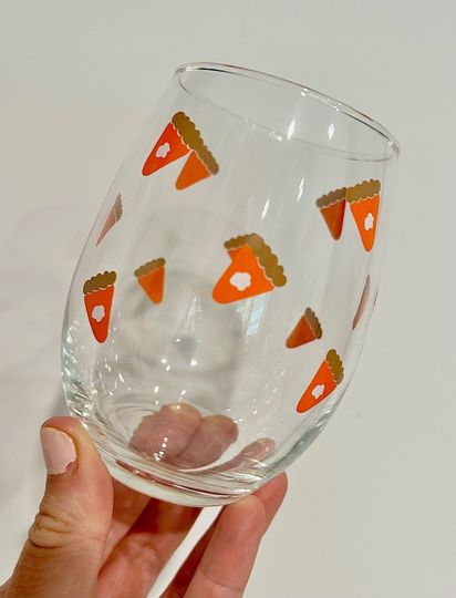 Pumpkin Pie Wine Glass, Dainty Fall Wine Glass, Pumpkin Spice Gift, Cute Girl Gift, Birthday Gift, Fall Wine Glass, Thanksgiving Wine