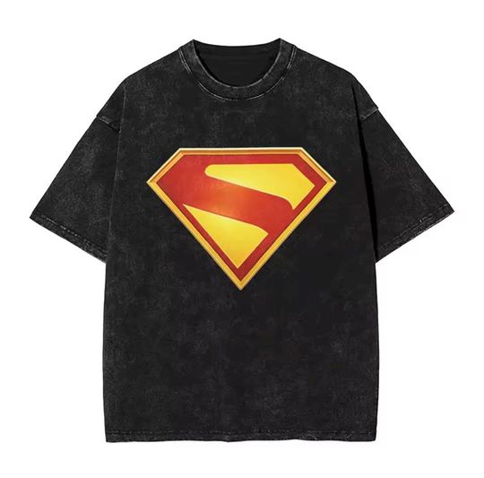 Oversized Superman T-Shirt – DC Comics Inspired Streetwear Tee