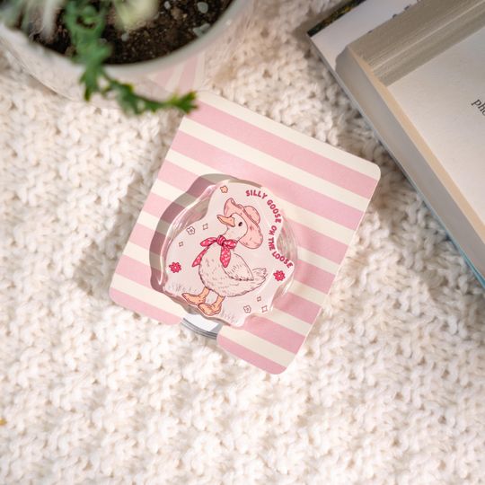 Silly Goose Magnetic Kindle Grip, MagSafe Kindle Holder, E-reader Accessories, Kobo Grip, Phone Grips