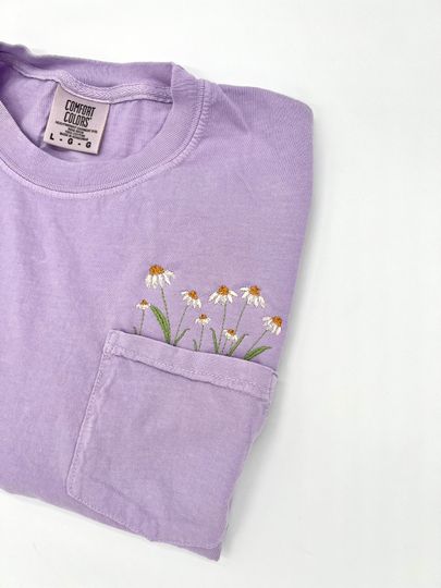 Embroidered Daisies Pocket T-Shirt - Floral Crewneck Tee in Comfort Colors
