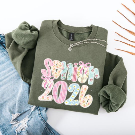 Senior 2026 Sweatshirt, Coquette Bow Senior Sweatshirt, Class of 2026 Graduation Sweater, Girly Senior Graduation Hoodie