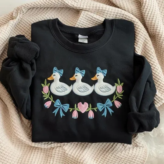 Vintage 80s Goose Embroidered Sweatshirt, Retro Goose Sweatshirt, Cottagecore Floral Goose Sweater