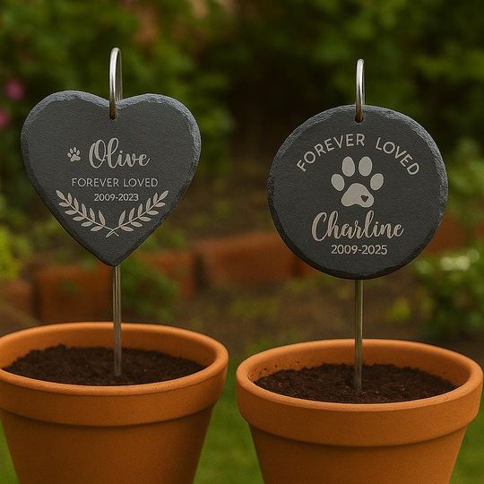Personalized Pet Memorial Garden Stone with Hanging Stake