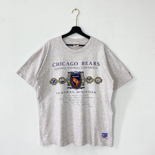 Vintage 90s Chicago Bears T-Shirt Nutmeg football Sportswear Single Stitch