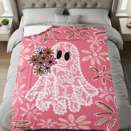 Cozy Ghost and Floral Pattern Blanket, Elegant  Plush Blanket, Halloween Floral Design  , Soft and Comfortable Decor