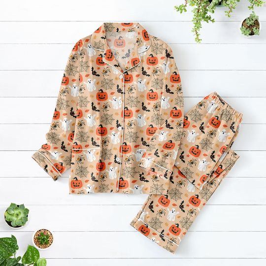 Cute Ghost Pajamas Set, Pumpkin Women Pajamas, Retro Horror Holiday Pajamas, Spooky Season Pajamas, Halloween Shirt, Gift For Her