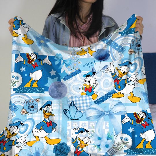 Donald Duck Blanket - Cute Cozy Cartoon Throw for Kids and Adults
