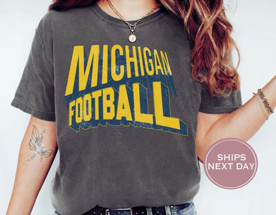 Retro Michigan Football Shirt, Vintage Michigan Football Tee, Ann Arbor Michigan T-Shirt, College Football Shirt